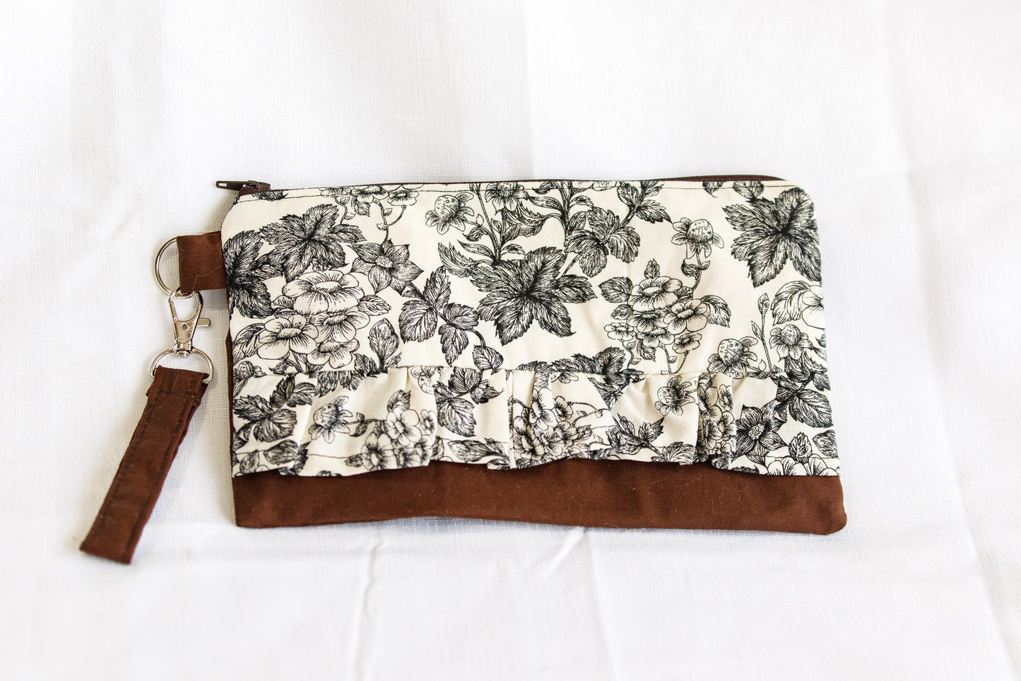 Vintage Fabric Ruffle Clutch - Claymore NZ - Handbags